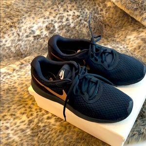 Nike Black Sneakers